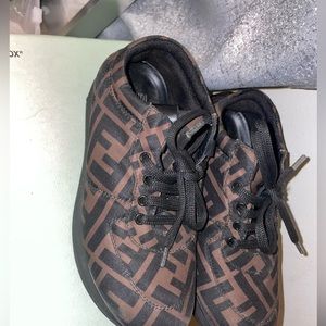 Kids Fendi Sneakers Size 32 (US 1)